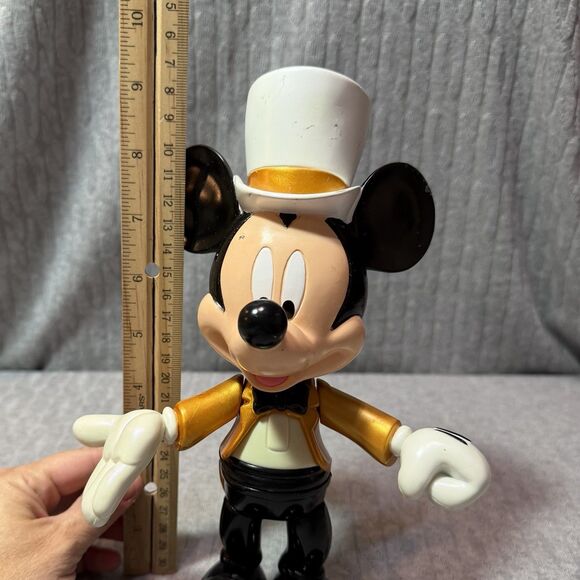 Disney on Ice Mickey Mouse 9” Poseable Plastic Figure - Picture 6 of 6